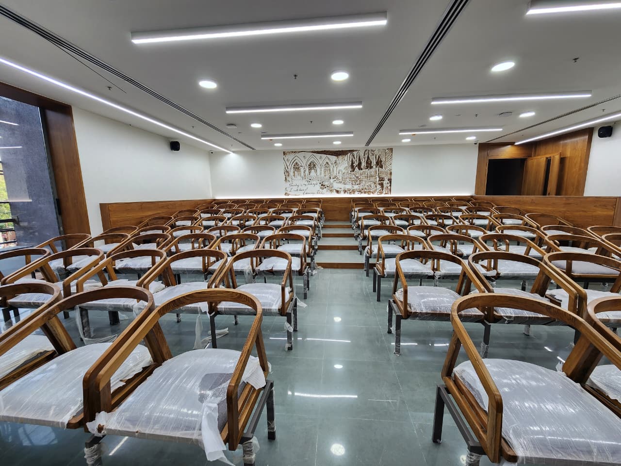 GLS University — frame 2