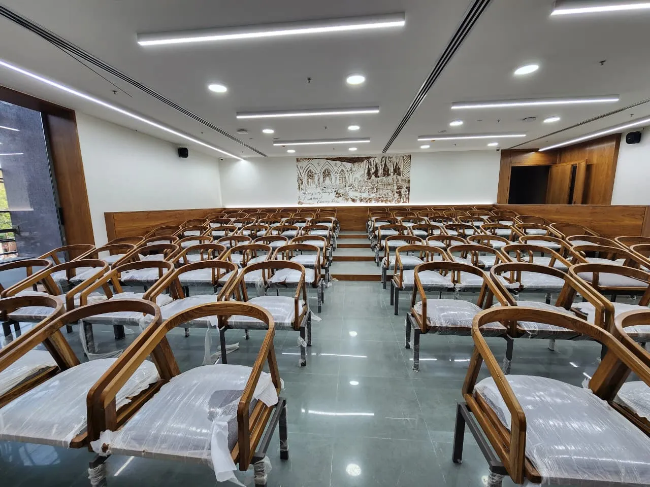 GLS University — frame 2