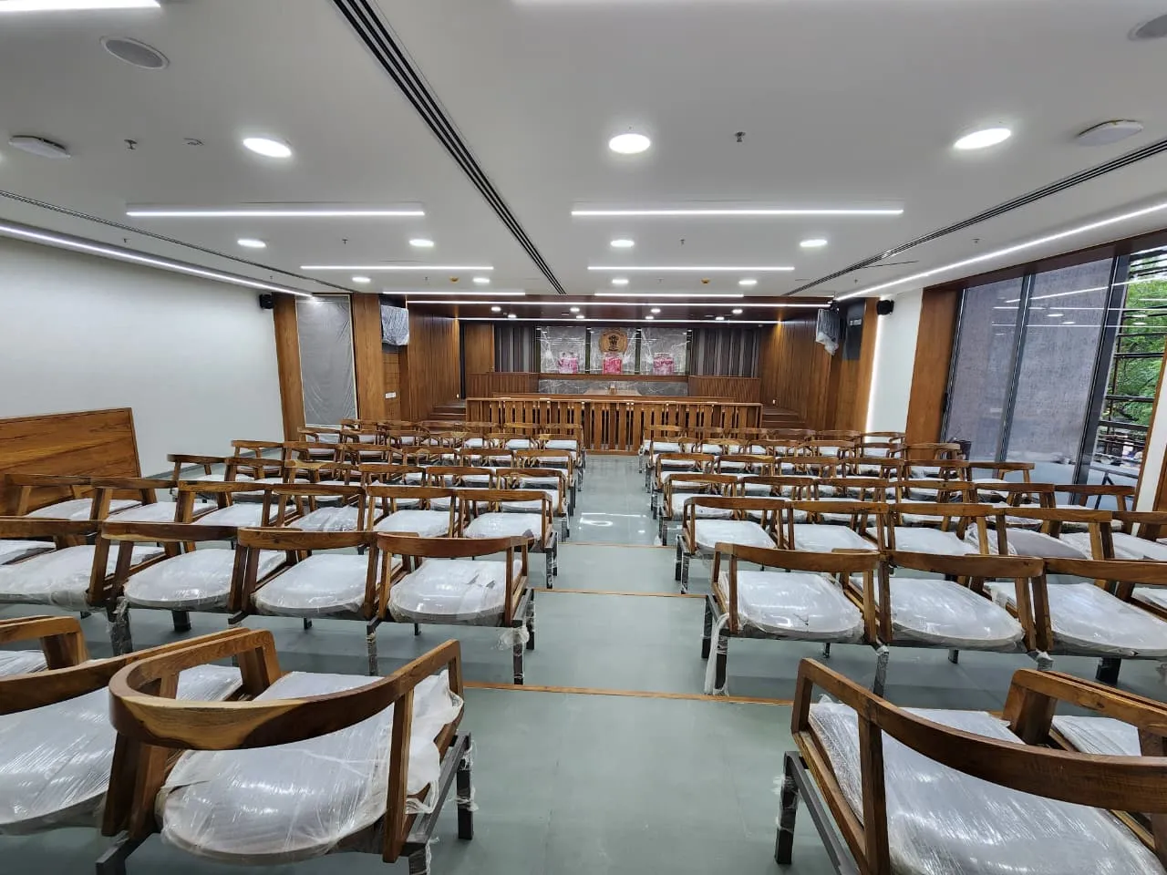 GLS University — frame 3