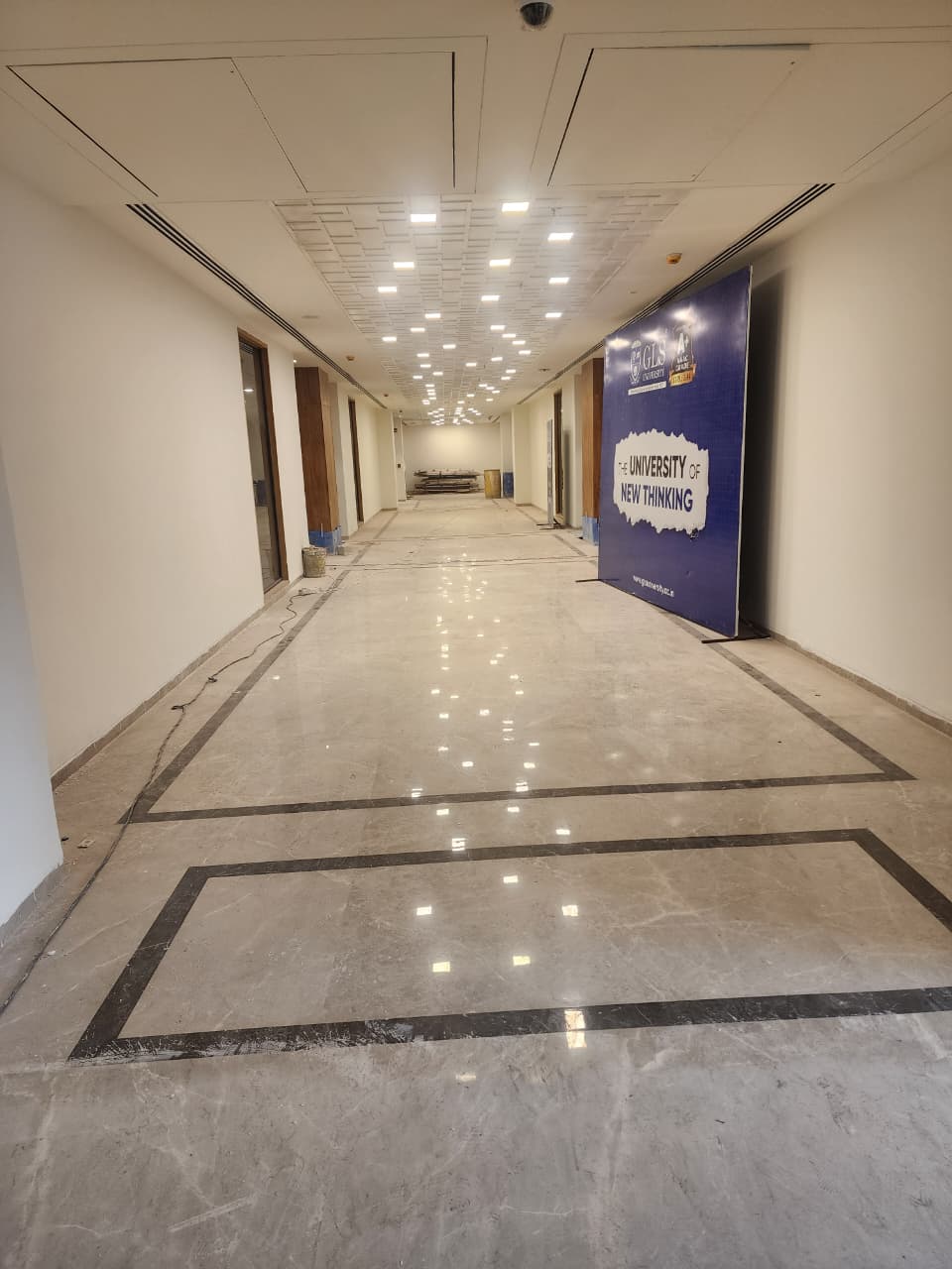 GLS University — frame 9